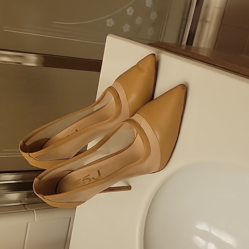 FSJ Heels - Picture 2 of 6